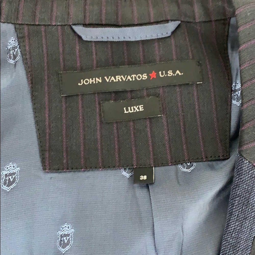 Selling the items that I don’t wear. - Picture 3 of 6